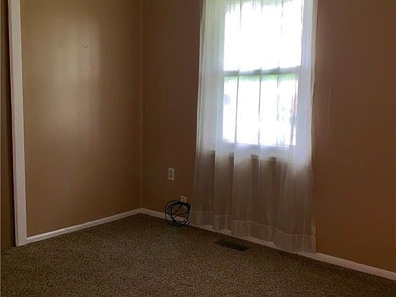 4th image of 1029 Wendall Ave