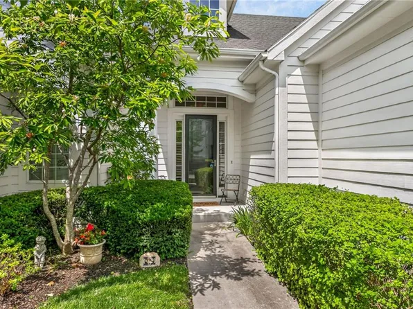 9657 Lime Stone Rd, Parkville, MO 64152