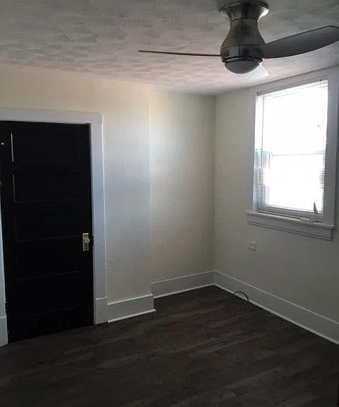 412 Walnut Ave SE — Photo 8
