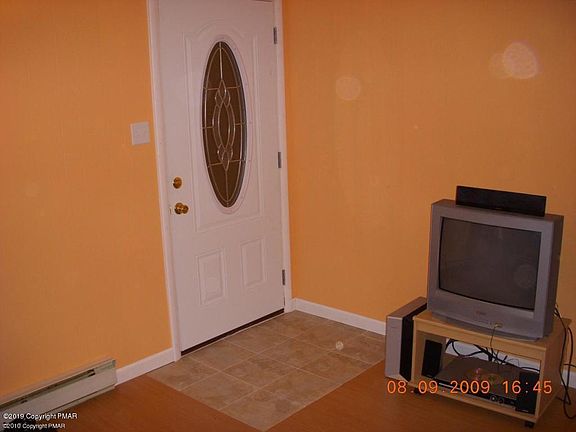 5th image of 41 Clubhouse Dr