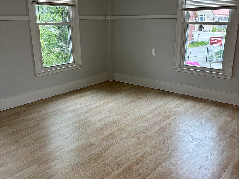 22 Pleasant St #2 — Photo 8