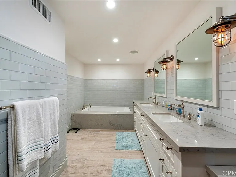 16 N La Senda Dr — Photo 11