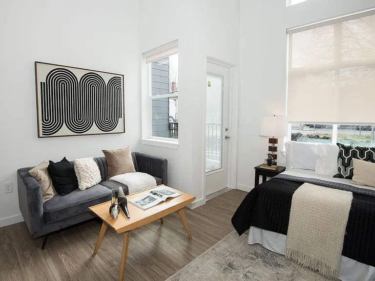 2320 N Vancouver Ave #105 — Photo 3