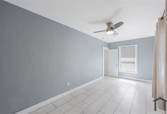 4th image of 826 14th Ave S #826