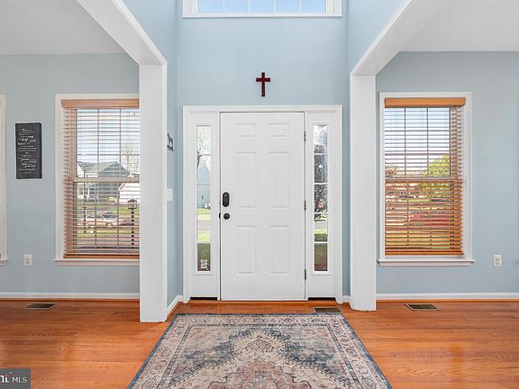 5th image of 2417 Towering Oak Ct