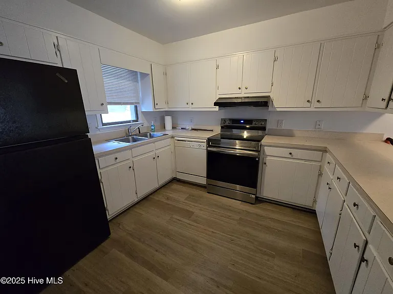 102 Cedar Ct #G — Photo 5