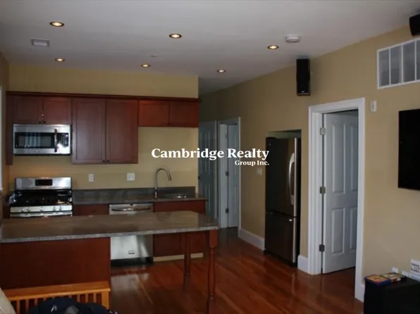 148 Hillside St, Roxbury Crossing, MA