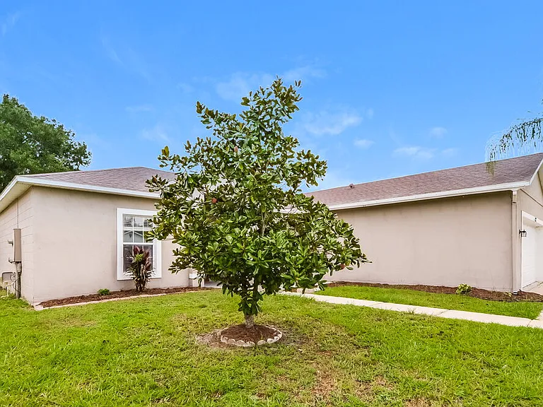 627 Cotulla Dr — Photo 3
