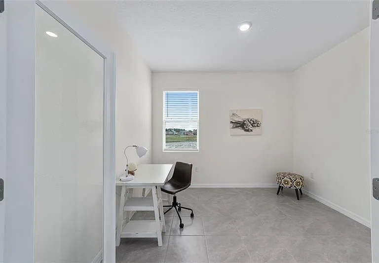 4110 NW 44th Cir — Photo 18