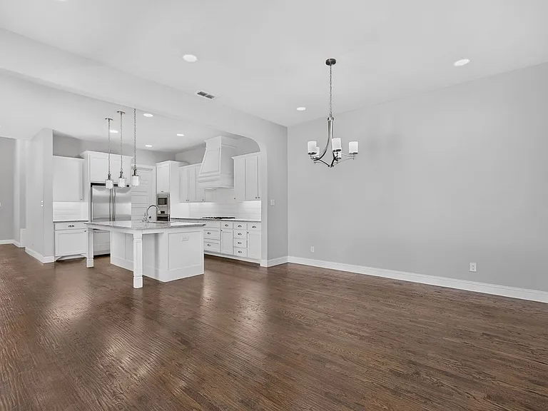 8261 Kentland Dr — Photo 13