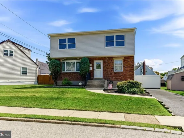 726 Brooke Cir, Morton, PA 19070