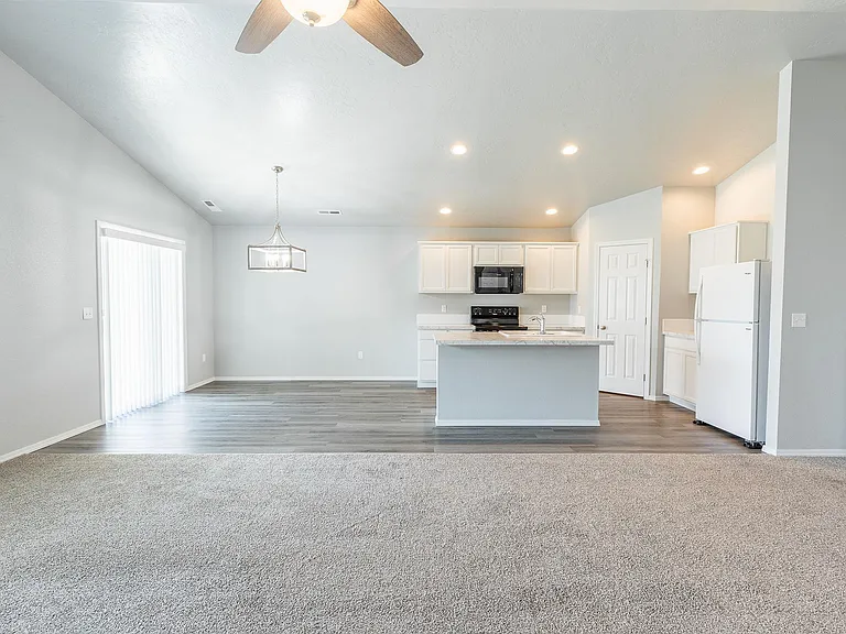 2207 N Morello Ave — Photo 17