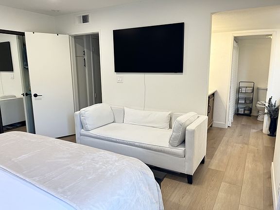 4th image of 231 Bethany Rd APT 105