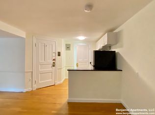176 Commonwealth Ave #8, Boston, MA 02116