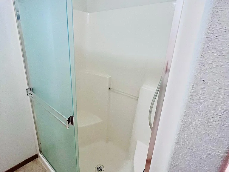 17210 NE 27th Way — Photo 11