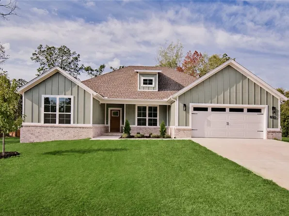 24 Briscoe Ln, Bella Vista, AR 72715