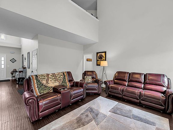 5th image of 8725 Evangeline Dr