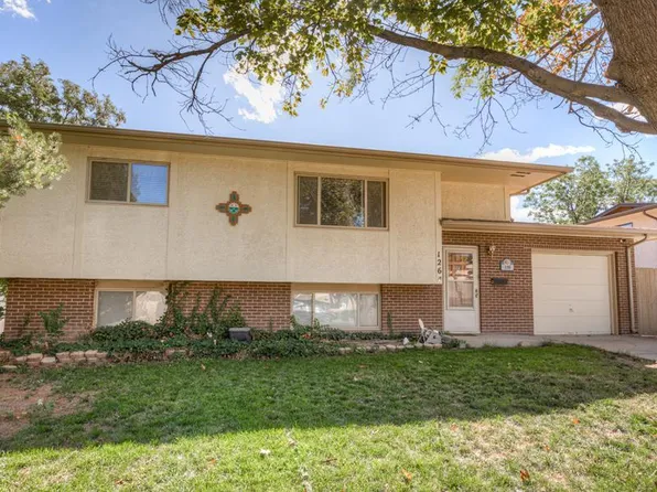126 La Rochelle Dr, Pueblo, CO 81005