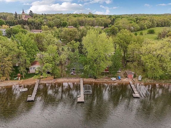 3rd image of 36971 Pelican Lake Rd