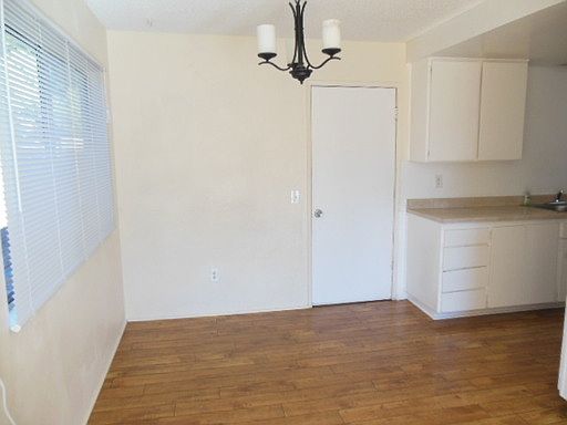 4th image of 1661 E Mission Ave