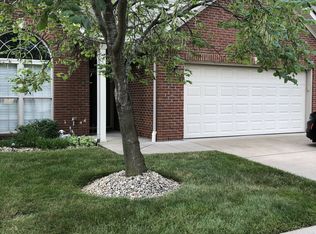 2113 Pickwick Dr, New Albany, IN 47150