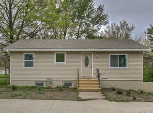2899 NE 57th Ter, Gladstone, MO 64119