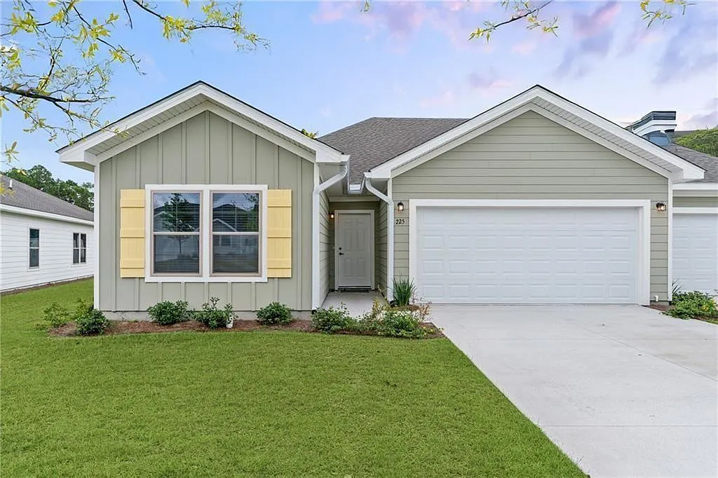 3 bed, 2.0 bath, 1704 sqft, $2,150 — Photo 2