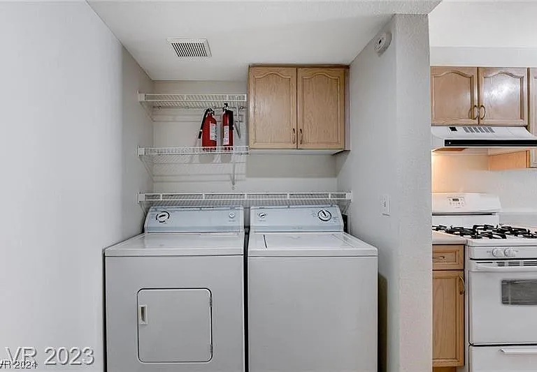 8429 Sewards Bluff Ave — Photo 17