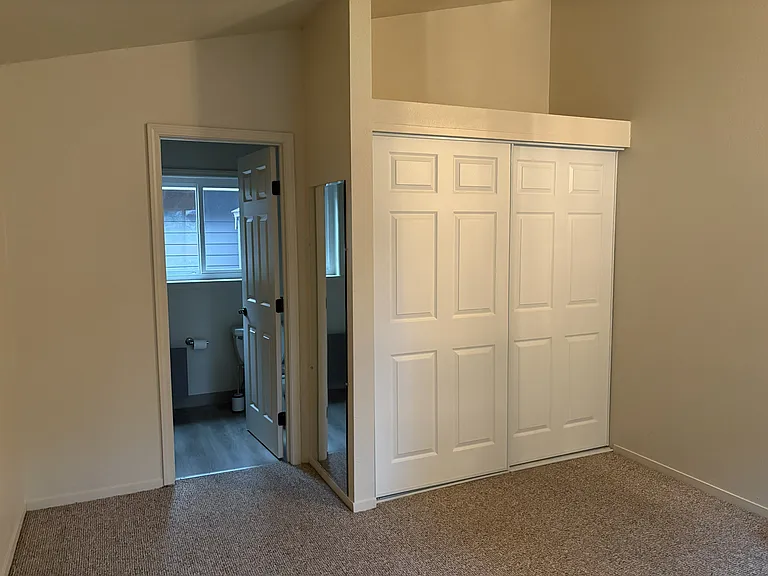909 Secret Harbor Dr — Photo 14