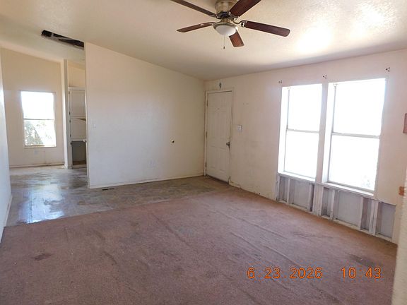5th image of 673 Meadowlake Rd
