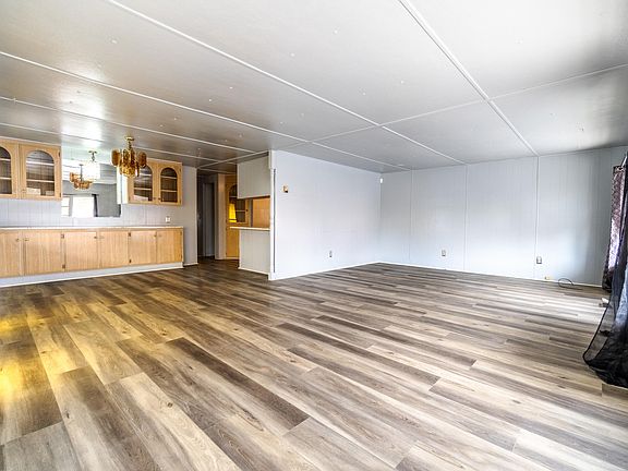 5th image of 852 E Grangeville Blvd #45