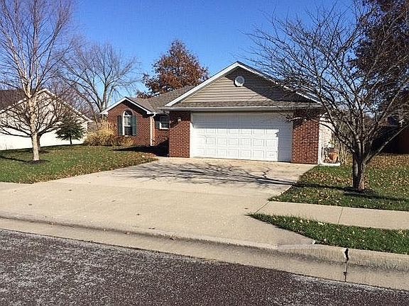 2nd image of 4002 Thornwood Dr