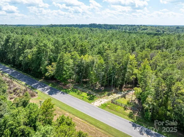 2787 Center Rd, Chester, SC 29706