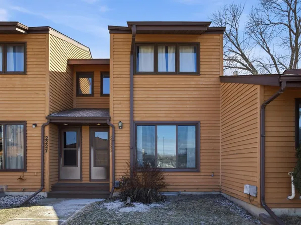 2229 4th Ave S, Moorhead, MN 56560