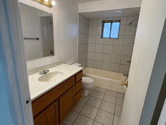 2nd image of 2525 W Wardcliffe Dr APT D