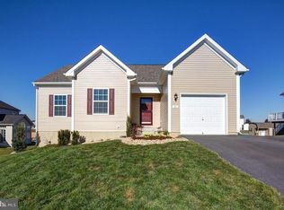 31 Pappy Ct, Bunker Hill, WV 25413