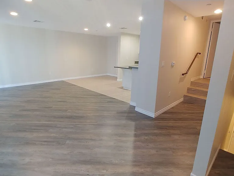 Almeria Townhomes — Photo 38