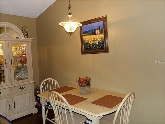 3rd image of 654 Mosquero Ave