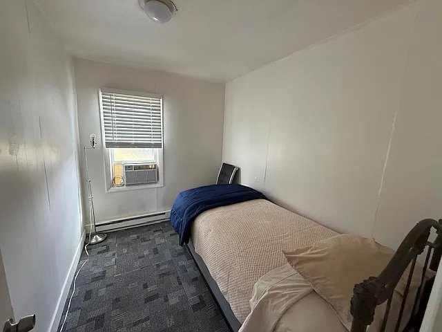 Bedroom 2 or office space