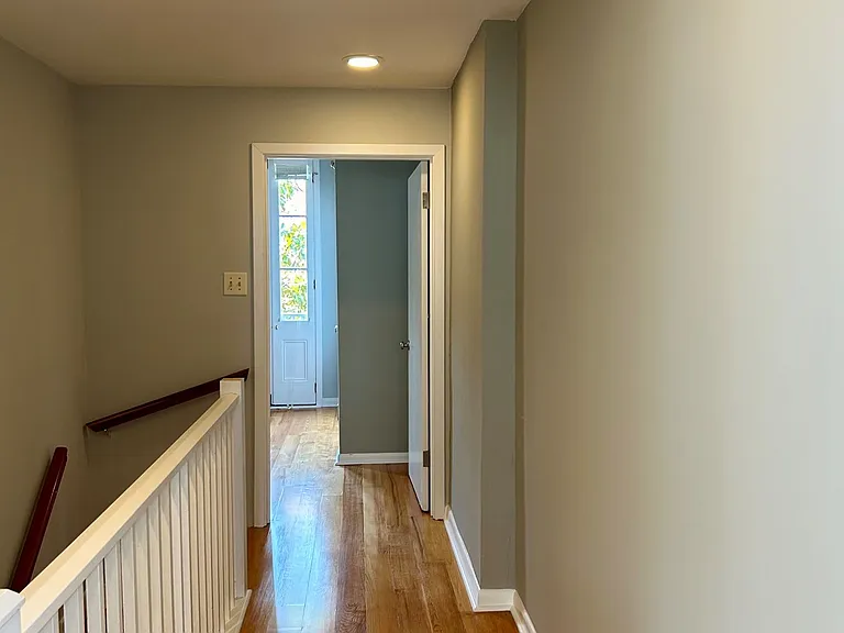 802 Spain St #3 — Photo 11