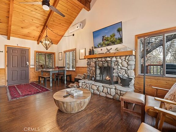 5th image of 698 Villa Grove Ave