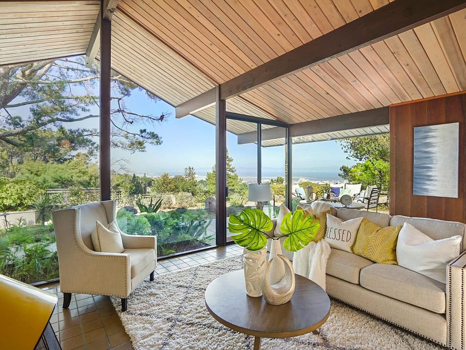 1st image of 3064 Alcazar Dr