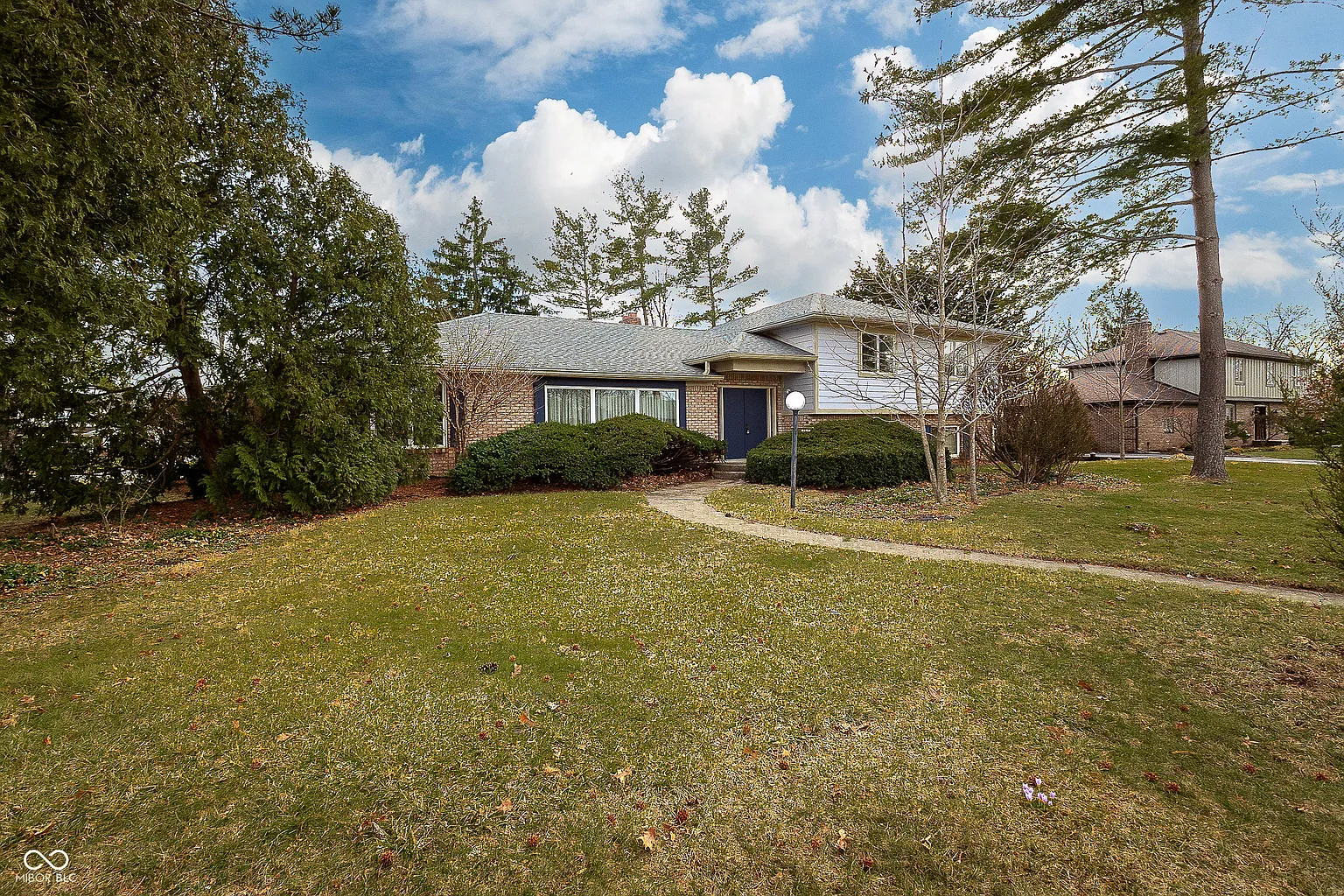 7347 Hampstead Ln photo 1