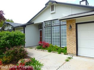 5590 W Lucky Dr, Boise, ID 83703