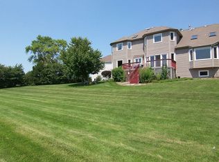 4351 Camelot Cir, Naperville, IL
