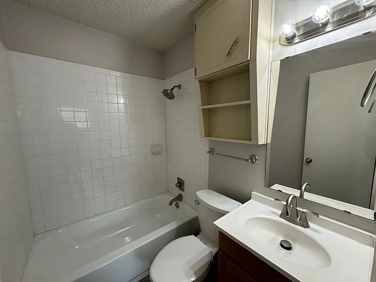 1402 Hammond Dr — Photo 28