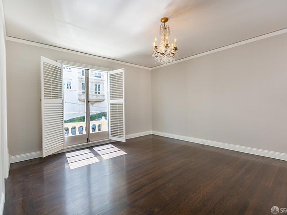 4th image of 874 Green St