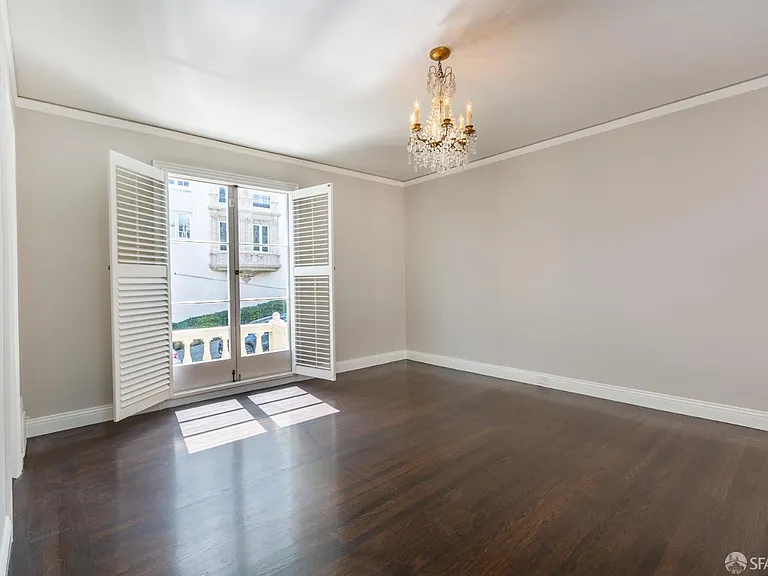 874 Green St — Photo 4