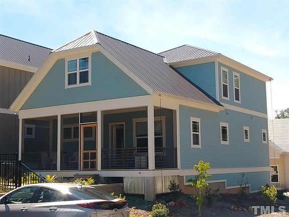 2nd image of 105 N Fiori Hill Dr