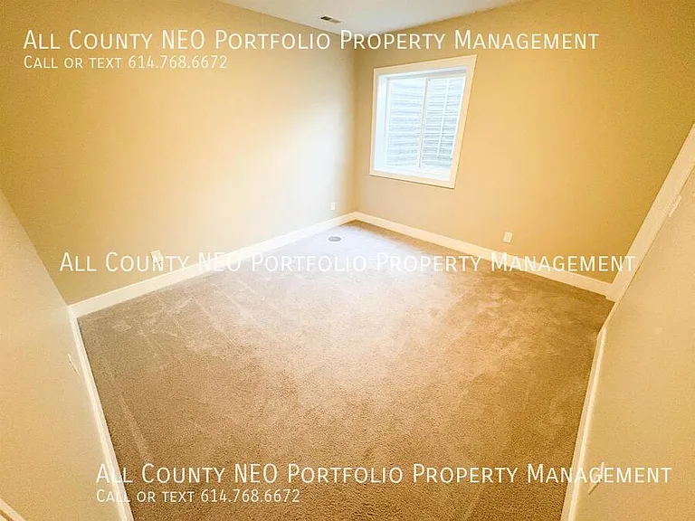 1383 N Grant Ave — Photo 41